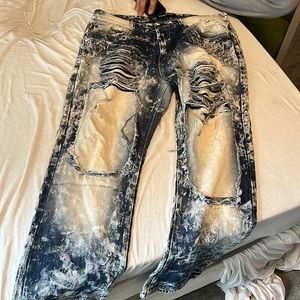 Ripped light wash jeans